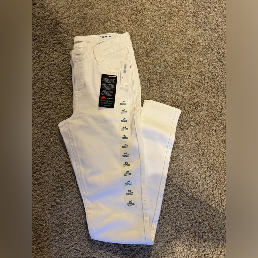 New with tags white skinny jeans